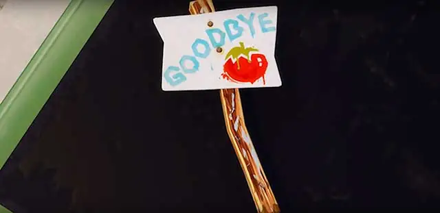 Tomato sign on pizza restaurant